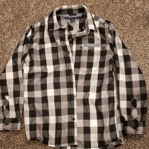 Boys size 7 Tommy Hilfiger shirt